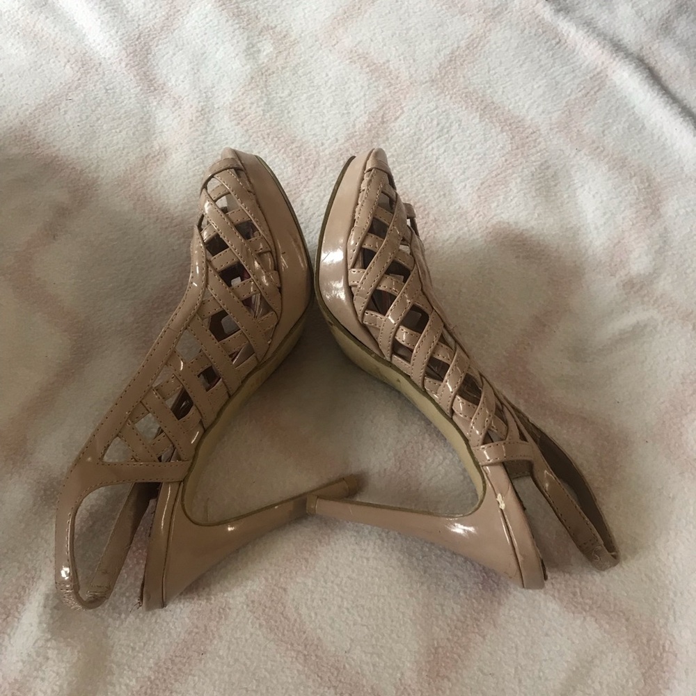 Heels - Picture 3 of 7